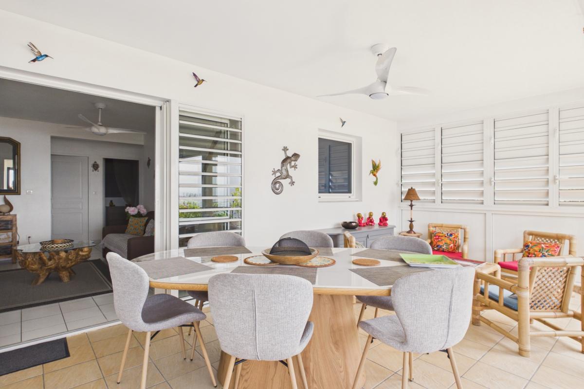espace-repas-exterieur-terrasse-vue-mer (1)